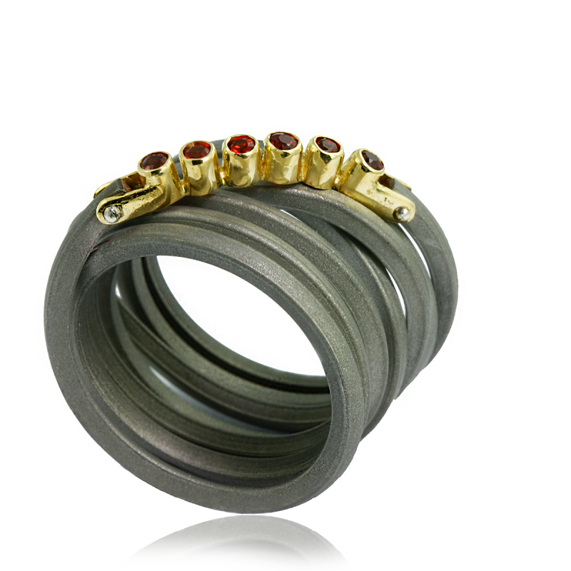 Gold & Garnets Ring 