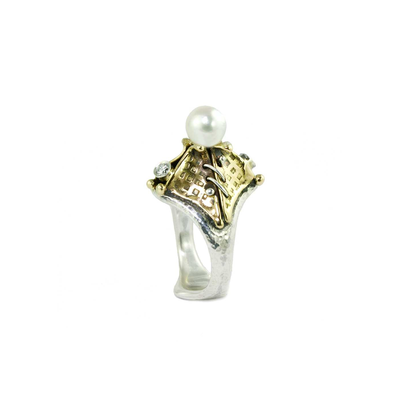 Pearl and Diamonds RING
