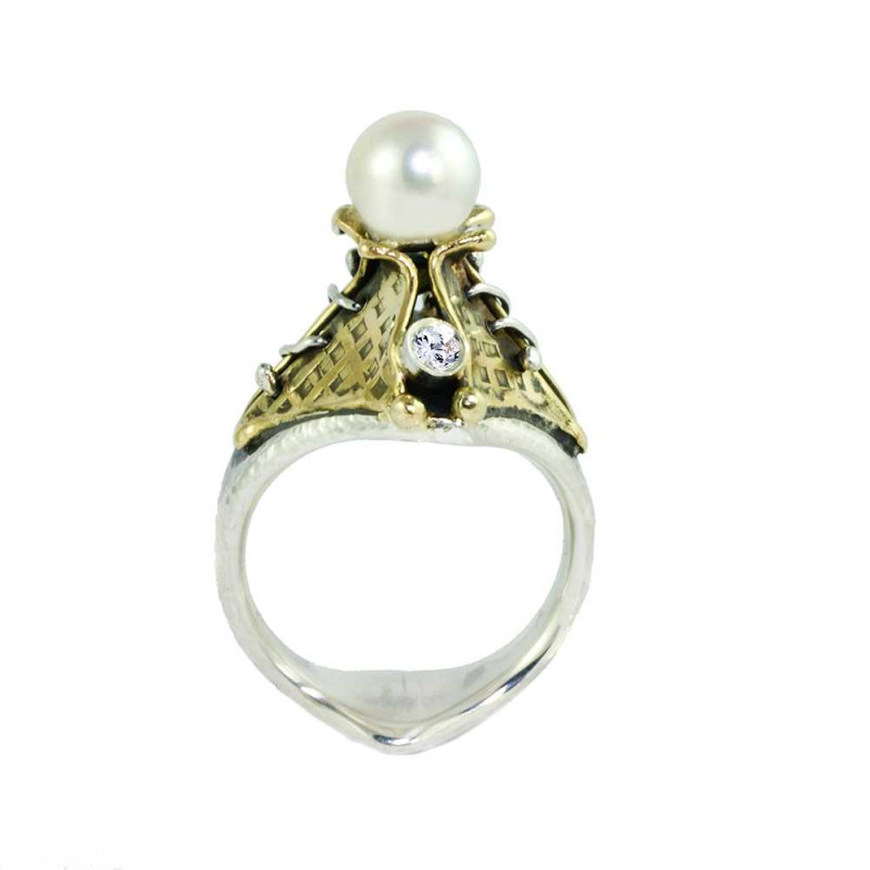 Pearl and Diamonds RING