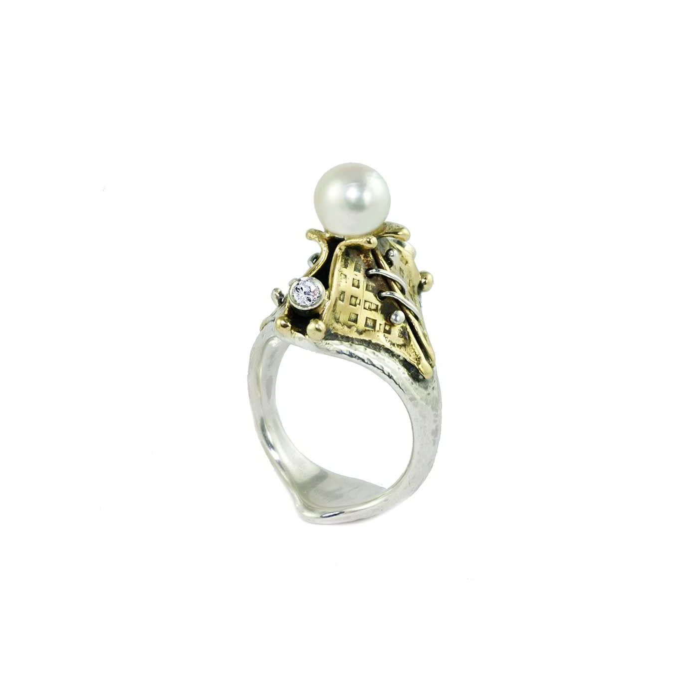 Pearl and Diamonds RING