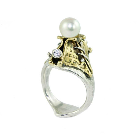 Pearl and Diamonds RING