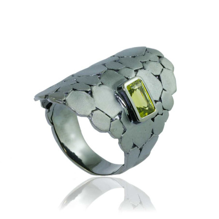 GERMAN KABIRSKI Black Rhodium Peridot Ring