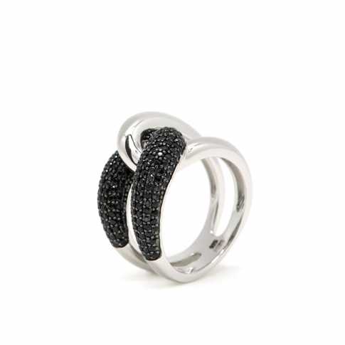 Srebrny pierścionek z czarnymi cyrkoniami