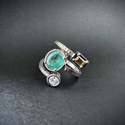 White, Rose and Yellow Gold 585 Diamonds and Emerald RING