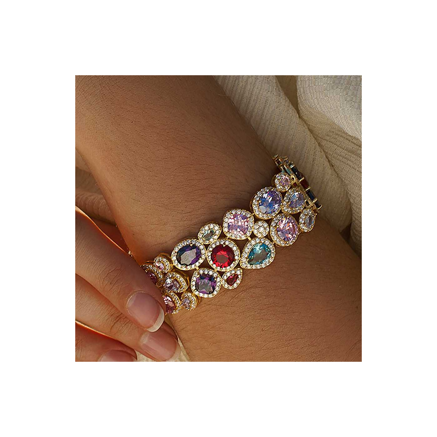 Bracelet with stones and zirconia thick design