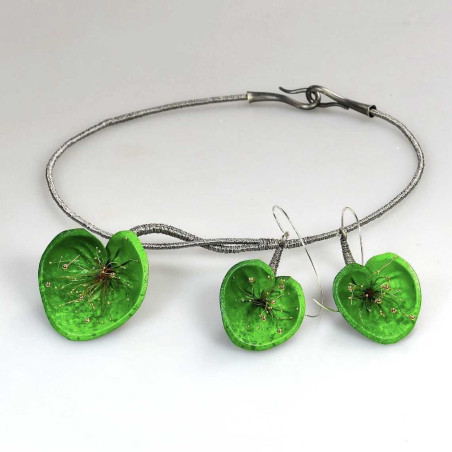 LILY Green Earrings and Necklace Set