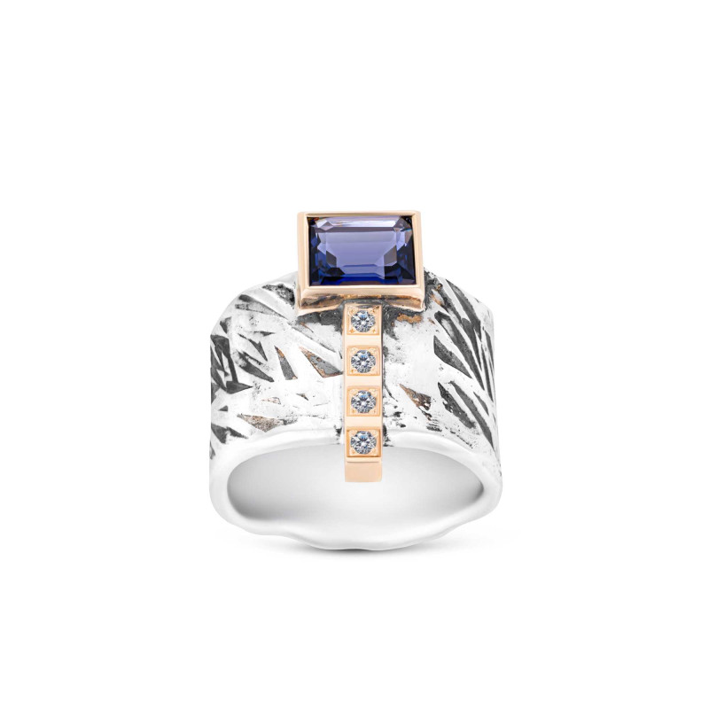 Iolite and diamonds ring