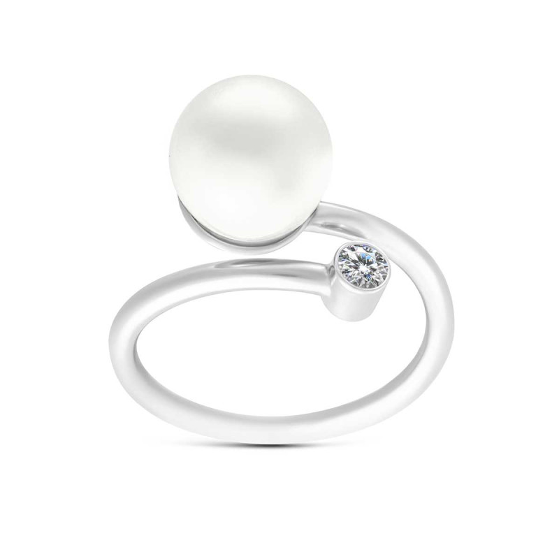 Pearl and diamond ring