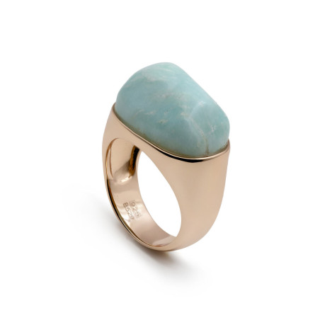 Ring with aquamarine stone set in rose-plated silver