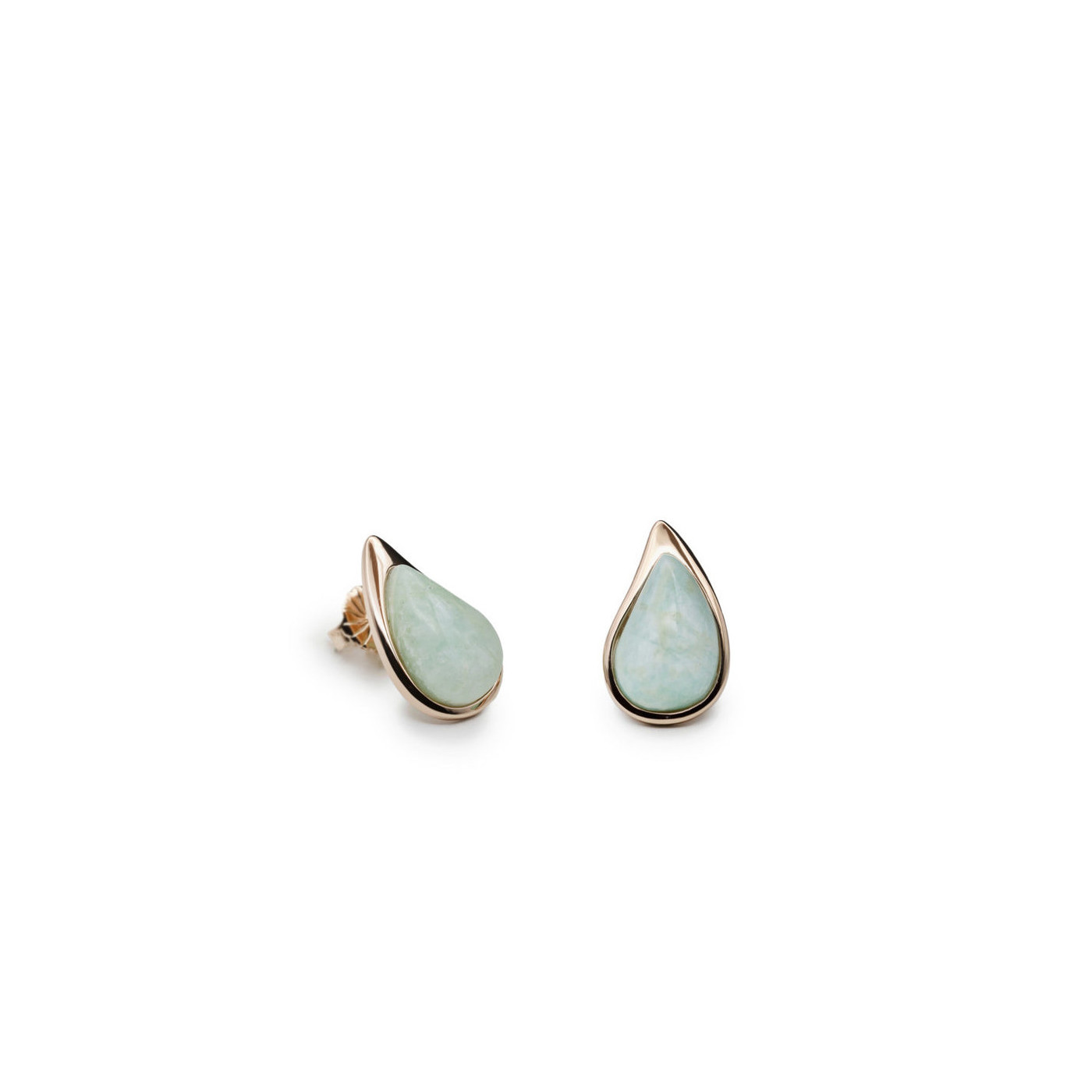 Earrings with aquamarine stone in drop shape