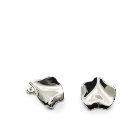 Original silver earrings with a fluid and organic design