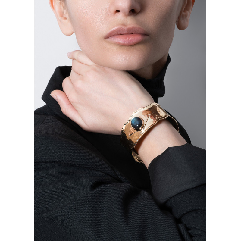 Original gold bracelet with labradorite