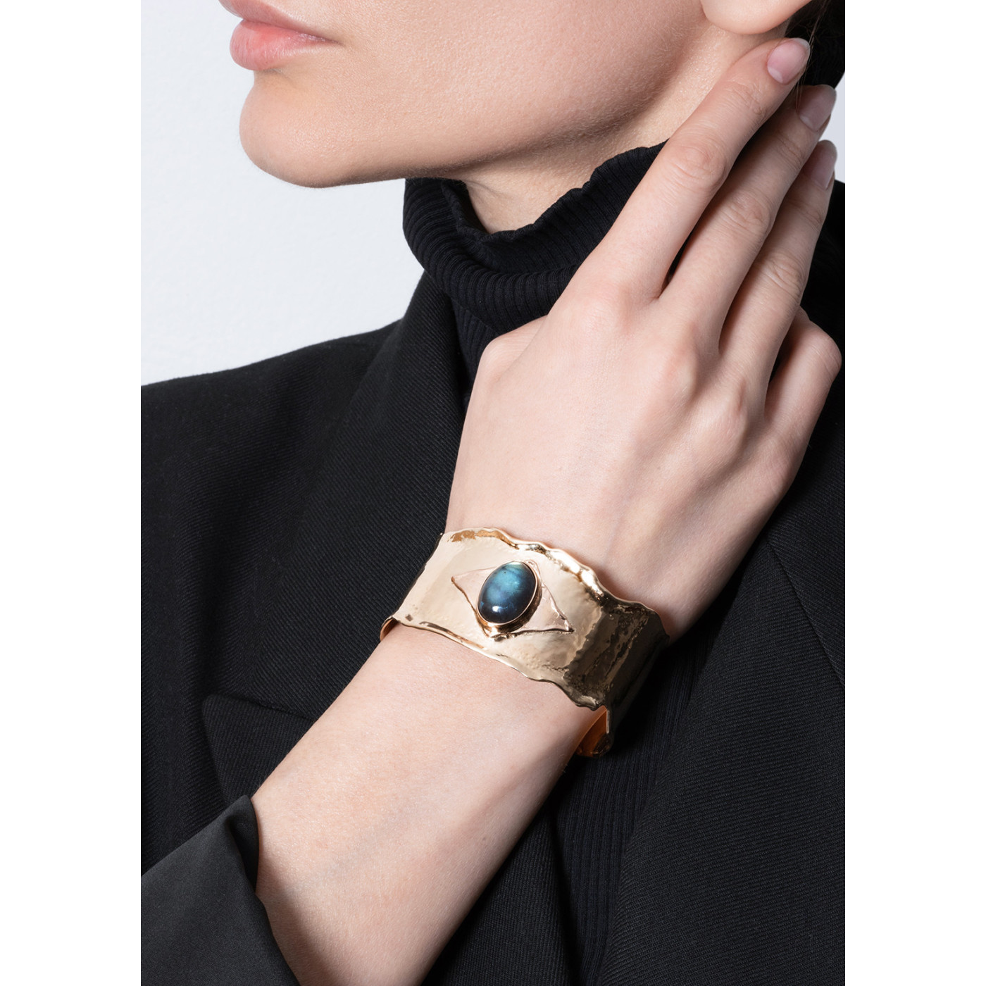 Original gold bracelet with labradorite