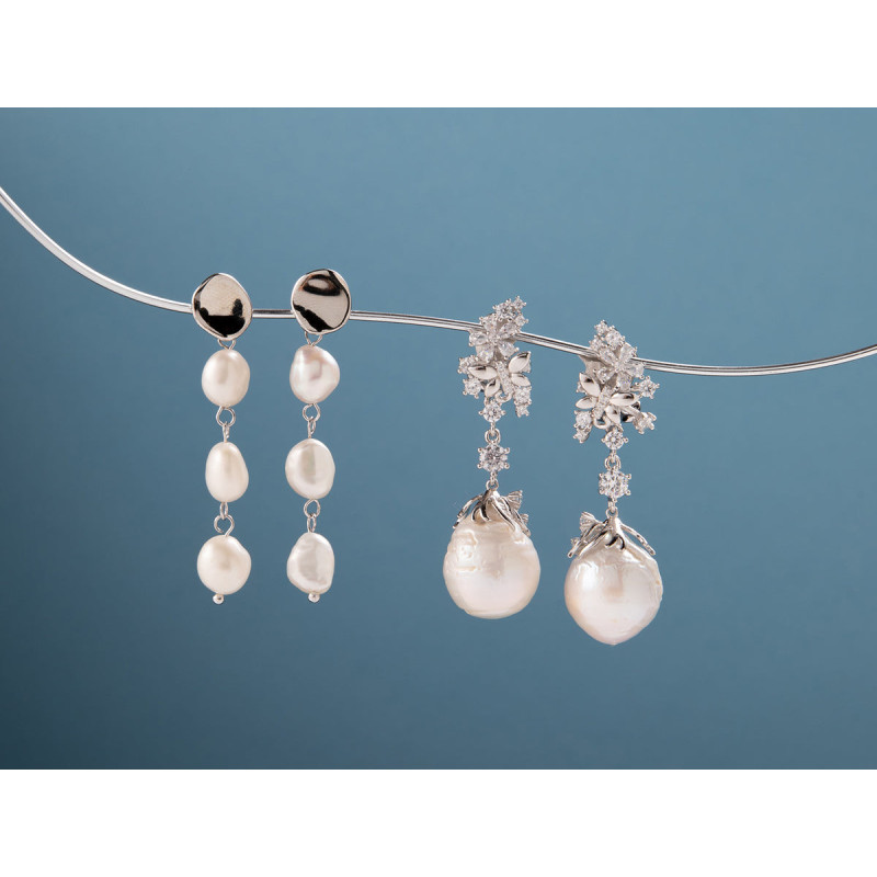 Baroque style pearl earrings vintage design