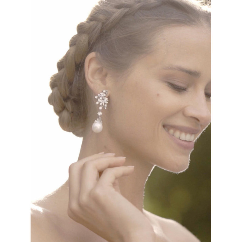 Baroque style pearl earrings vintage design