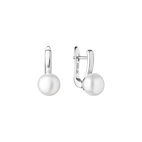 Classic Silver Pearl Earrings