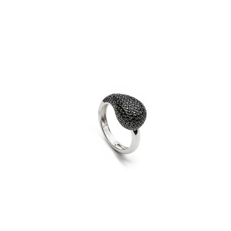 Teardrop-shaped Ring with black zirconia
