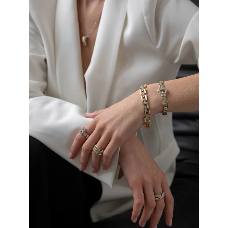 Buckle-inspired design Ring