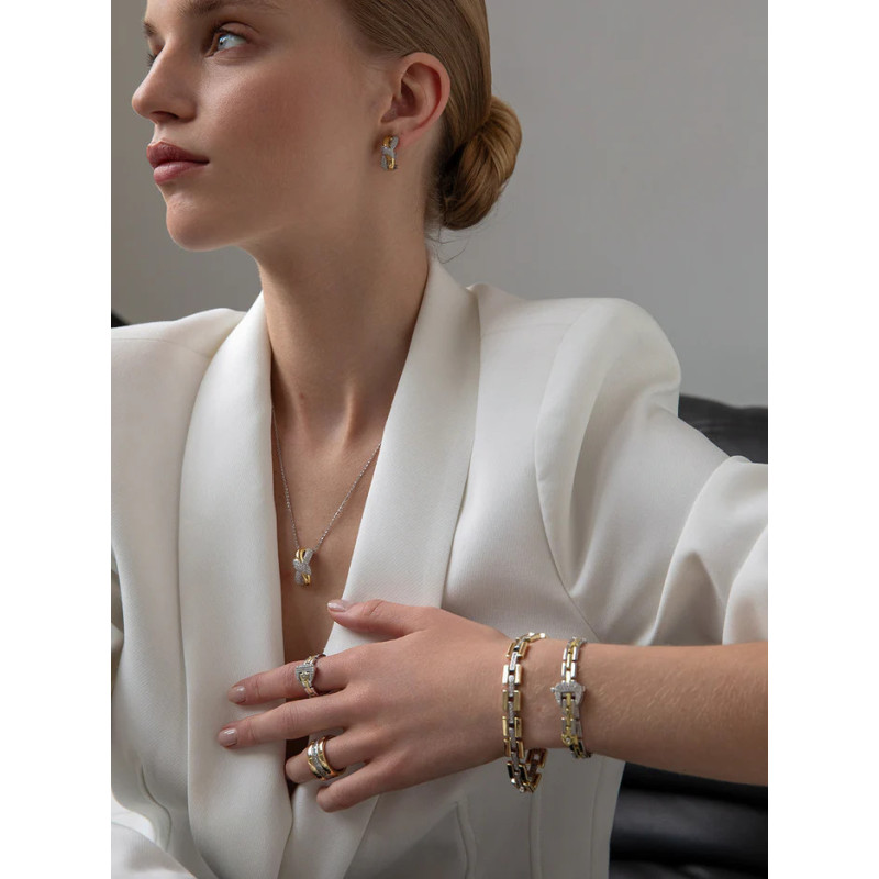 Clasp-like motif Silver Bracelet