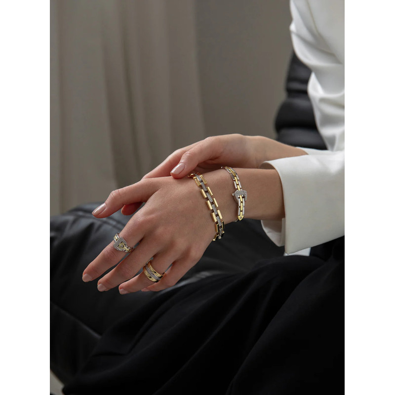 Clasp-like motif Silver Bracelet