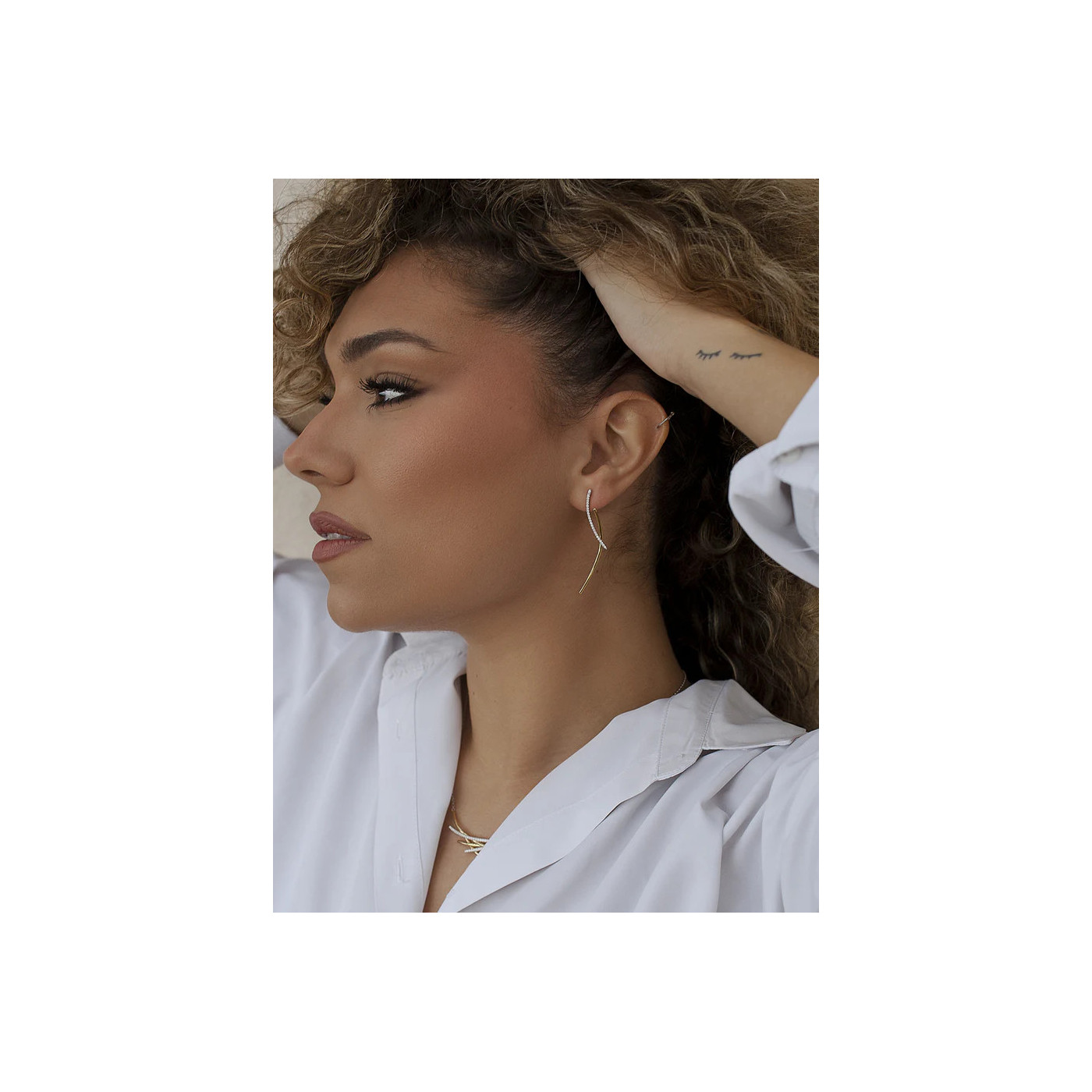 Minimalistyczne srebrne kolczyki z cyrkoniami Minimalistyczne srebrne kolczyki z cyrkoniami