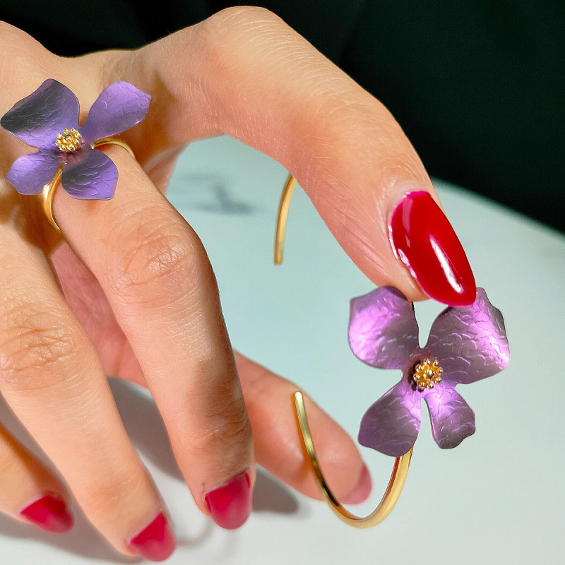 Titanium and silver flower ring