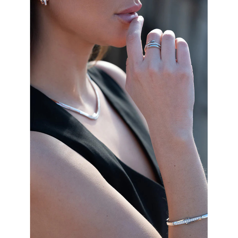 Silver bracelet with zirconia